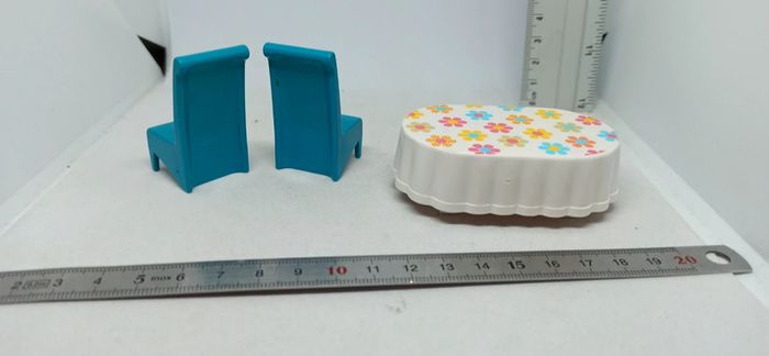 Table drapée fleurie blanche avec chaises bleues playmobil - photo numéro 2