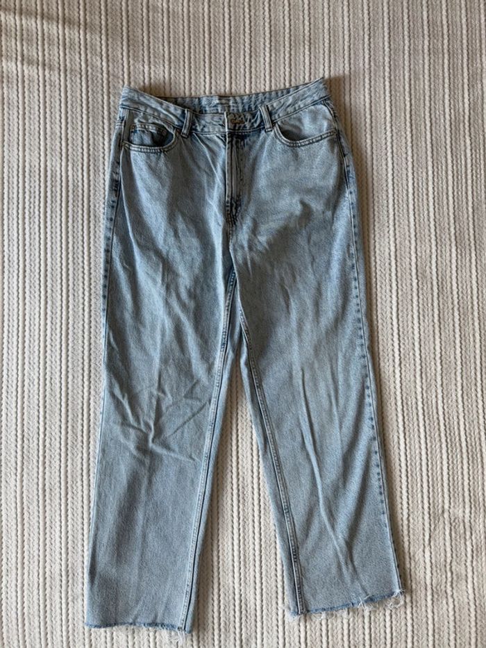 Beau jean bleu clair / Taille 42 - photo numéro 2
