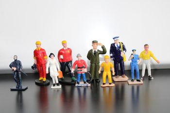 Lot figurine personnages divers