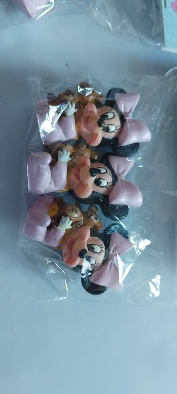 Lot Neuf emballé figurines Minnie 