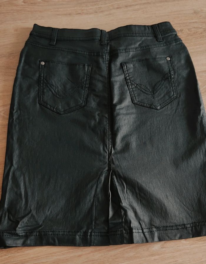Jupe jean's toile enduite noire Gémo Taille 38 - photo numéro 2
