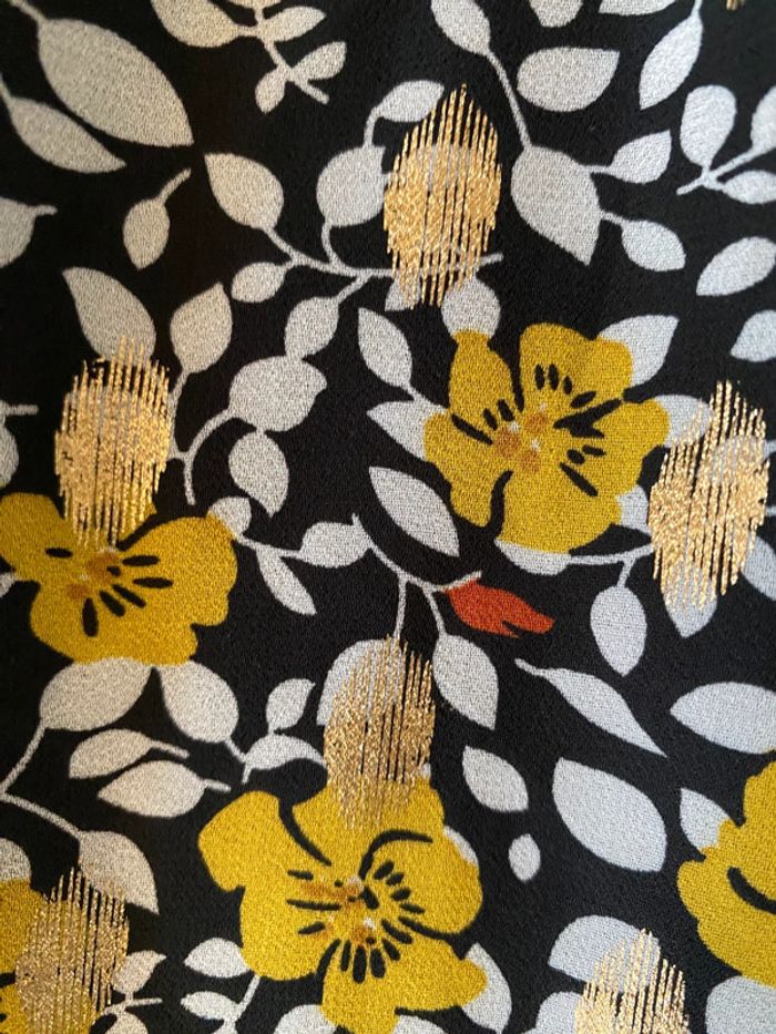 Robe d’été Van Der Rock taille 3 noire à fleurs jaunes et dorées - photo numéro 14