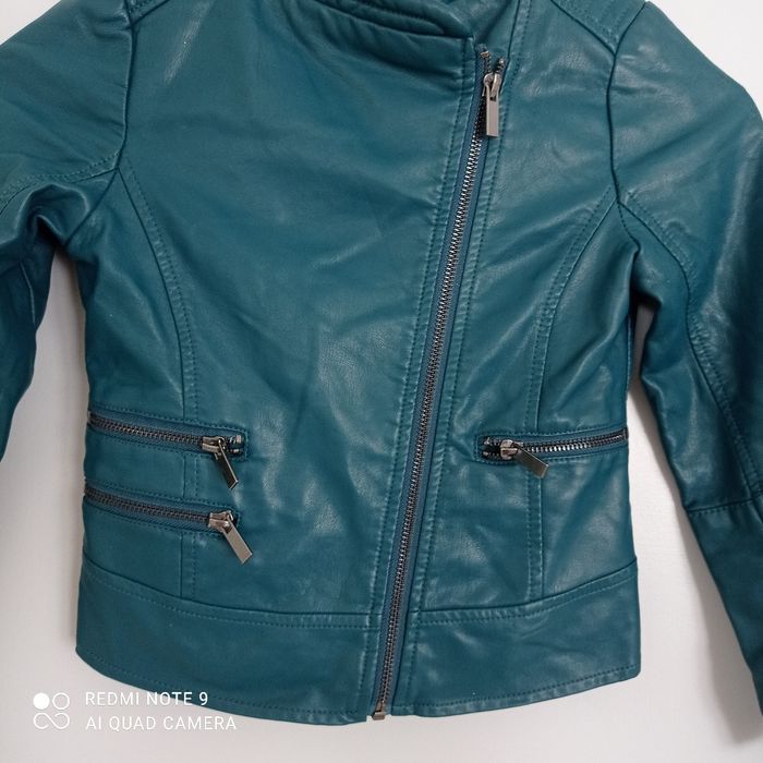 Veste verte en simili 8ans - photo numéro 3