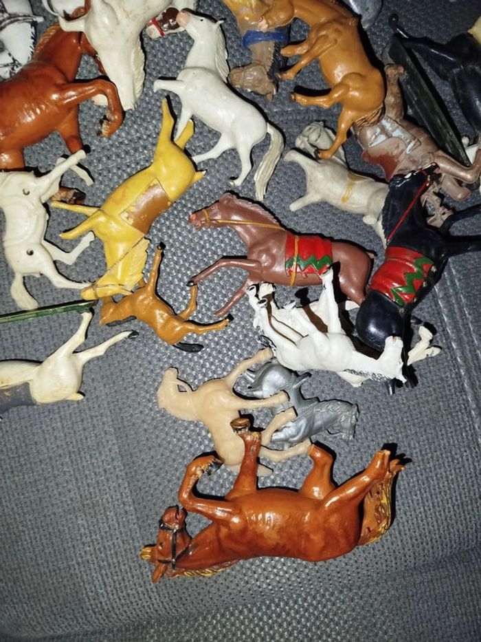 Lot de 36 chevaux - photo numéro 4