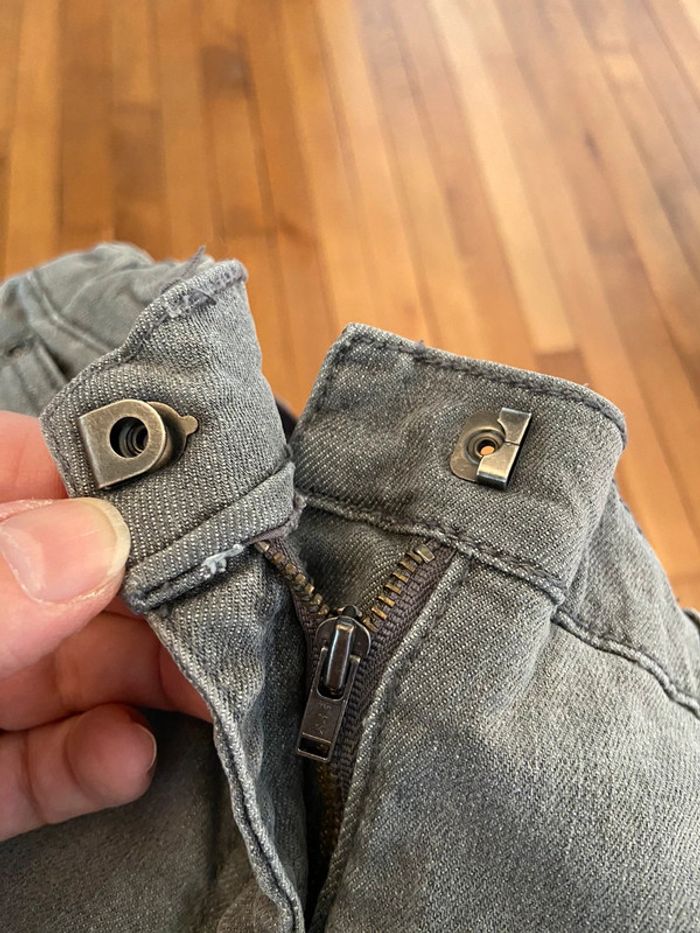 Lot de 1 teeshirt manches longues, 1 slim et une jupe Cyrillus et Okaïdi taille 14 ans. - photo numéro 3