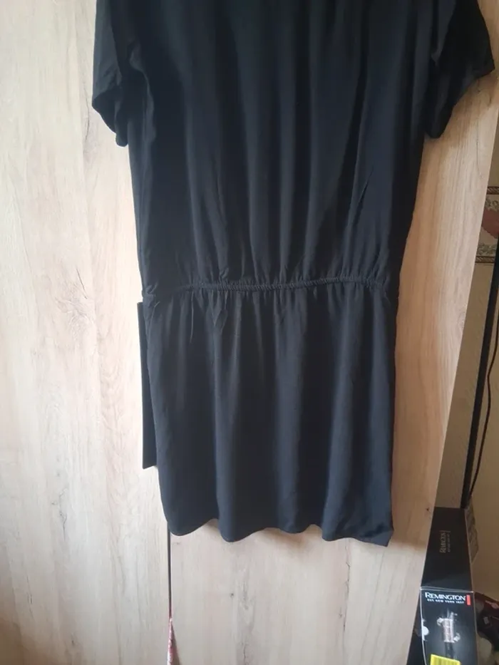 Robe noire - photo numéro 4