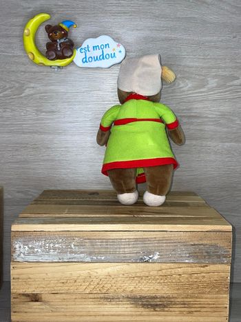 POP39 doudou taupe auzou