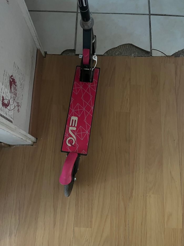 Trottinette - photo numéro 2