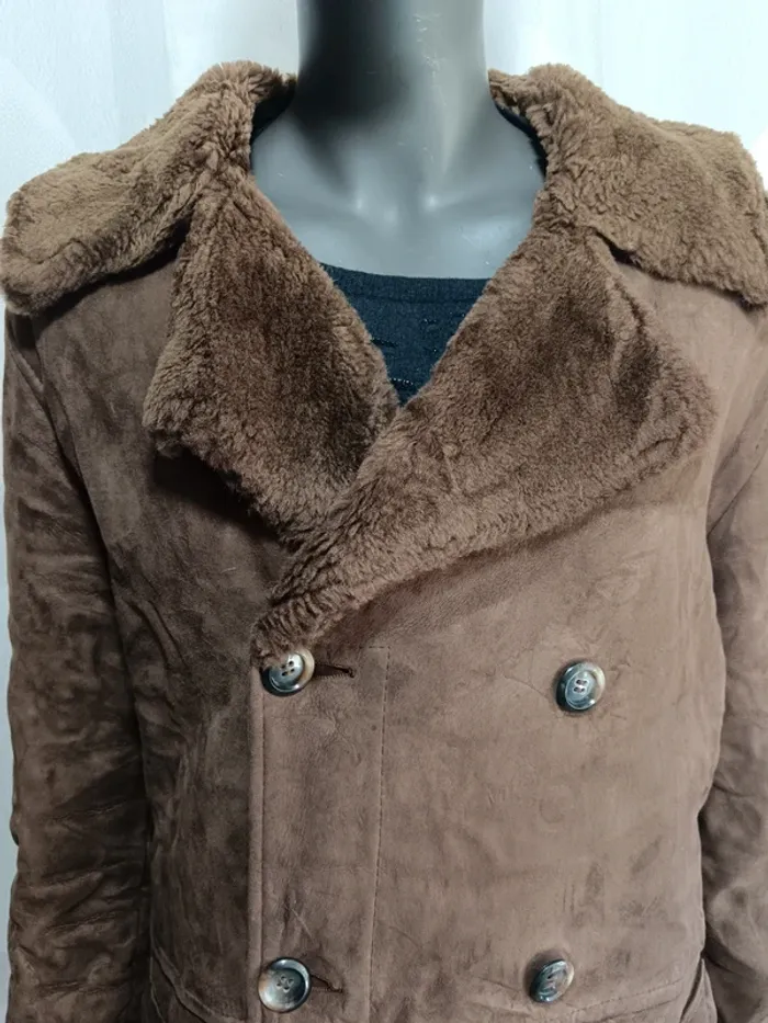 Burberry "manteau d'exception cuir retourné" t. - photo numéro 7
