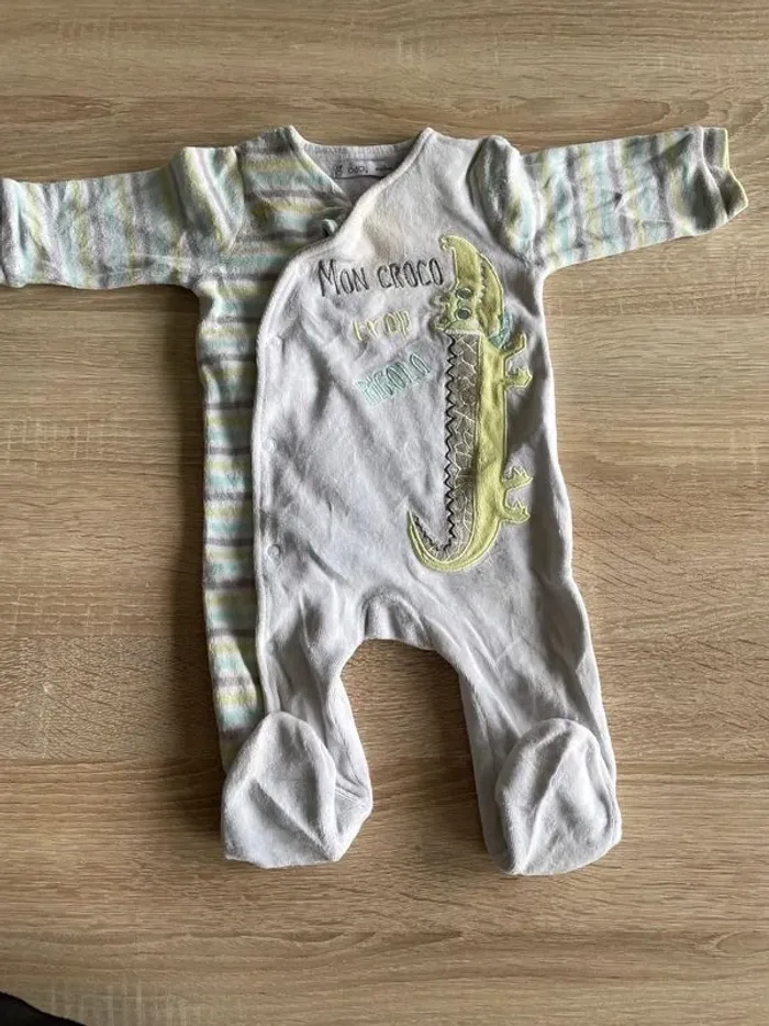 Lot de 7 pyjama velours 3 mois - photo numéro 3