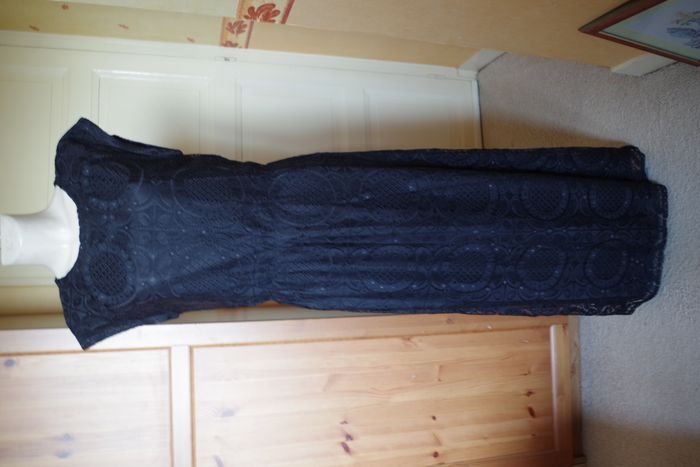 Iska London- Robe longue, dentelle noire T. 42 - photo numéro 6