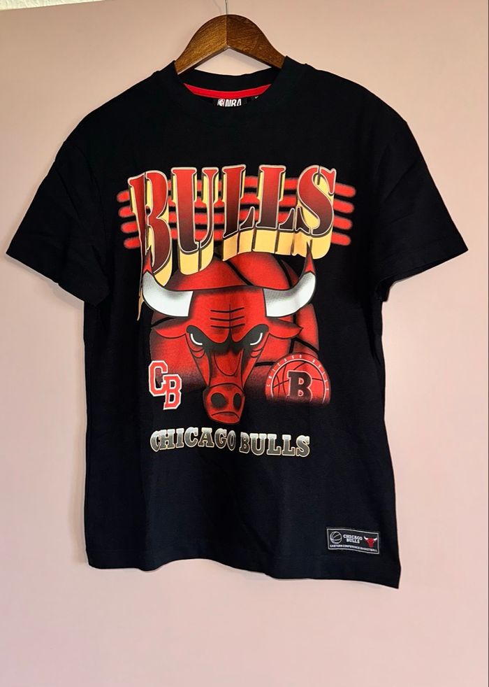 T-shirt NBA Chicago Bulls taille XS - photo numéro 3