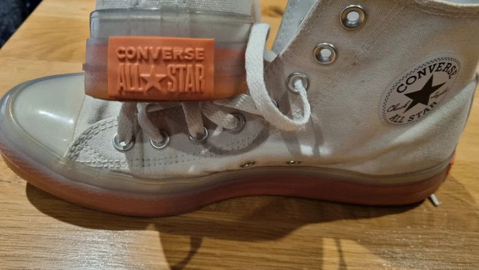 Converse hautes blanches 42 tbe semelle orange - photo numéro 4