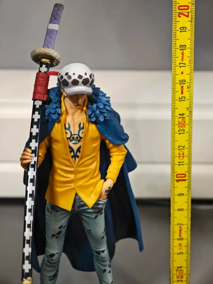 Figurine One Piece : Trafalgar Law Bandai Banpresto 18cm avec boîte - photo numéro 7