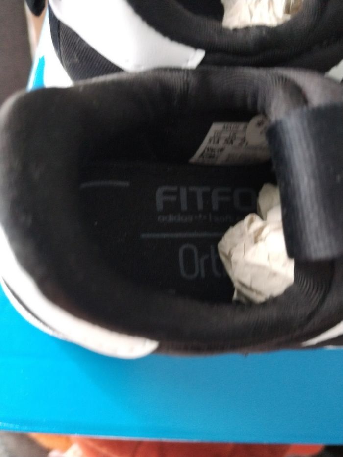 Adidas neuf avec étiquette - photo numéro 2