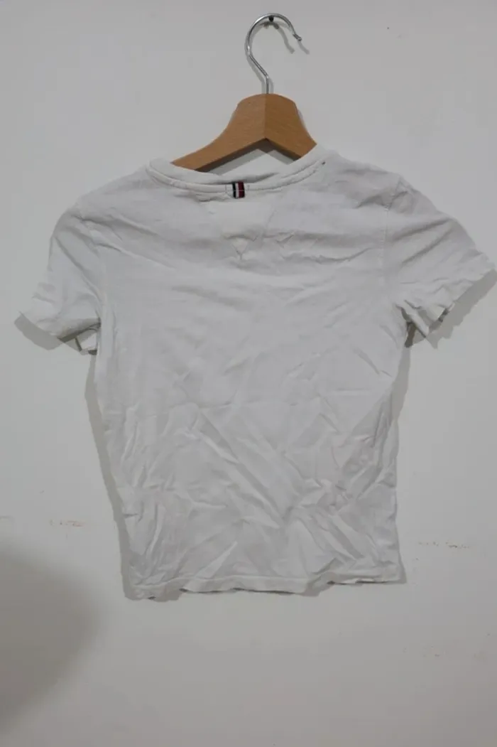C53 t-shirt blanc Tommy Hilfiger 7 ans - photo numéro 2