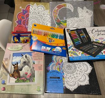 Lot de loisirs créatifs enfant