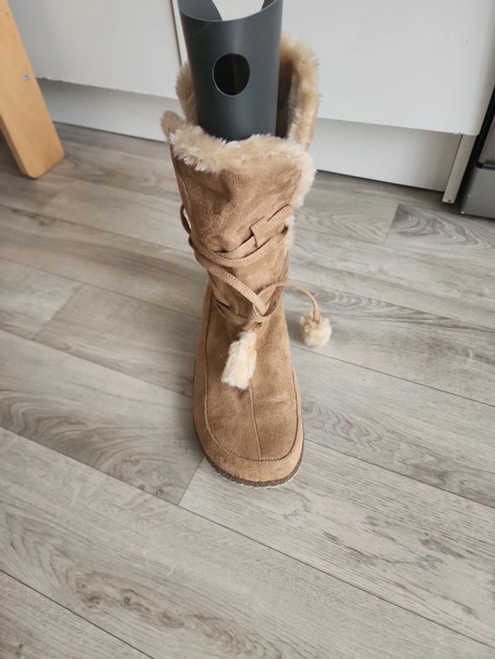 Bottes daim beige fourrées T39 - photo numéro 2