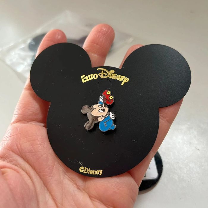 Lot 3 pins euro disney lapin alice mickey neuf - photo numéro 6