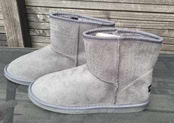 Bottes  grises
