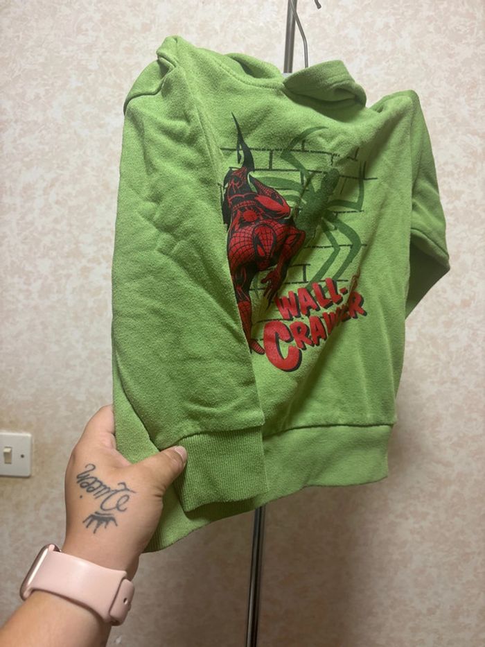 Pull à capuche Spiderman taille 4ans - photo numéro 2