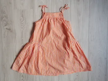 Robe Sergent Major 
Thème Les 3 petites pêches 
Taille 10 ans
Très bon état