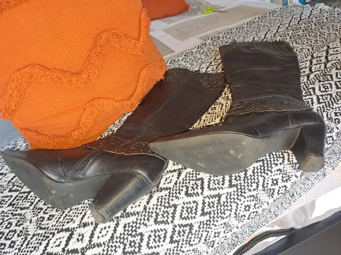 Bottes italiennes 40 magnifiques marron foncé en cuir haute qualité dentelle ttbe - photo numéro 8