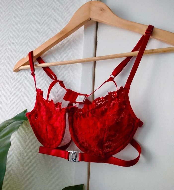 Soutien-gorge dentelle rouge S