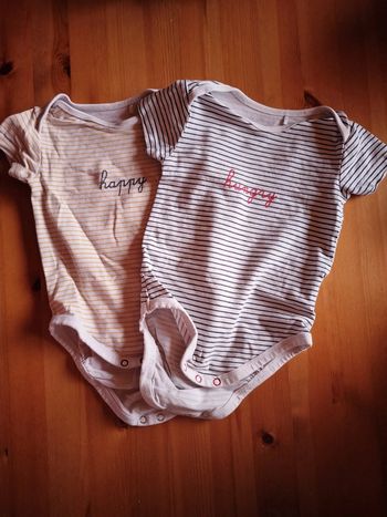 Lot de 2 bodies rayés jbc taille 1 an