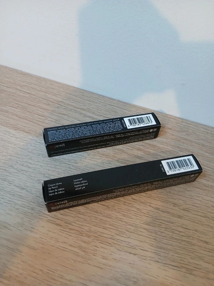 2 rouges à lèvres Black Up neuf - photo numéro 3