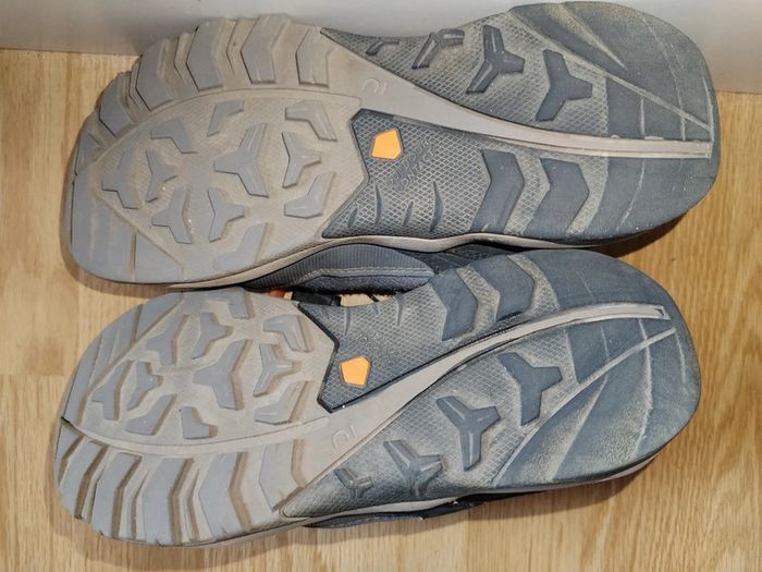 Chaussures de randonnée enfant grise et rouge taille 35 - photo numéro 5