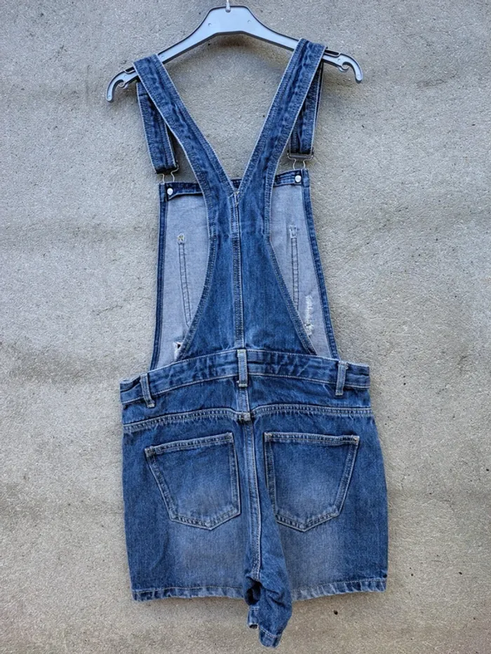 Salopette en jean bleue - photo numéro 2