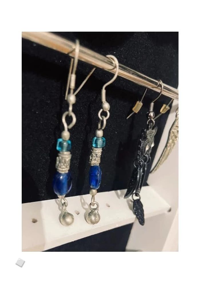 Boucles d’oreilles fantaisies, pendants bleues - photo numéro 3