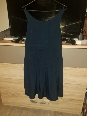 Robe bleu foncé