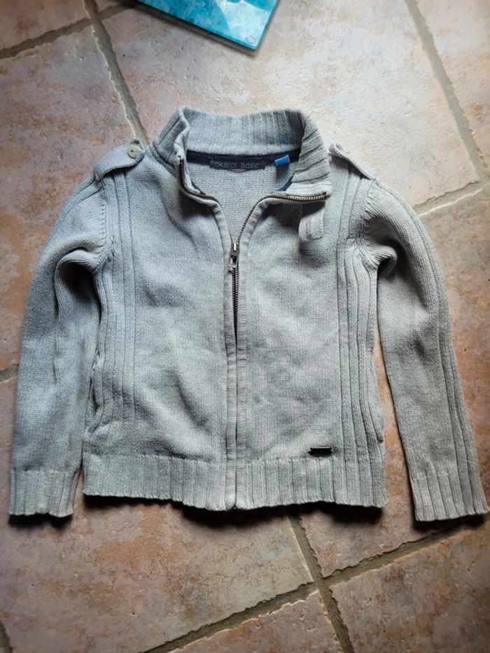 Lot gilet et pull 5 ans - photo numéro 3