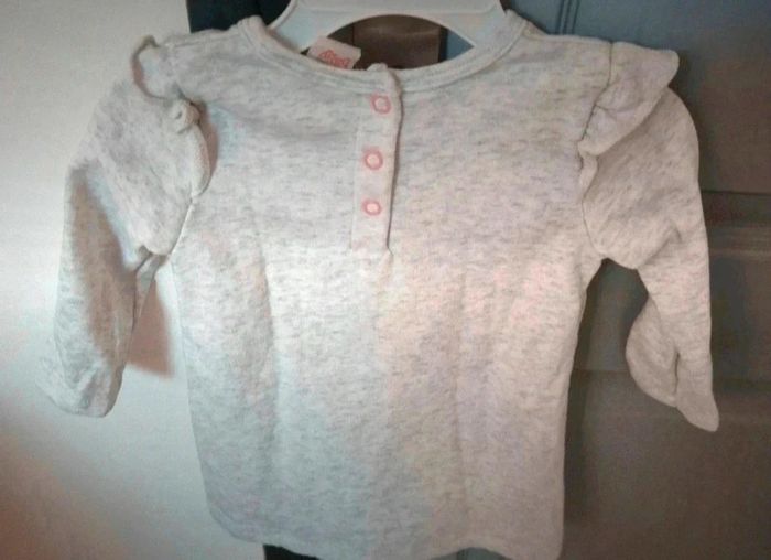 Robe bébé fille Disney en taille 2-6 mois neuve - photo numéro 2