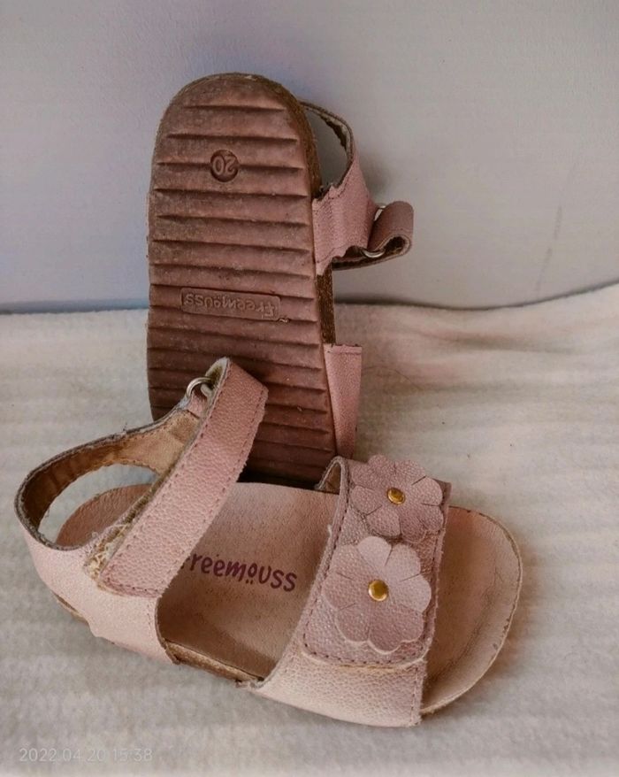 Sandales / nu pieds - photo numéro 4