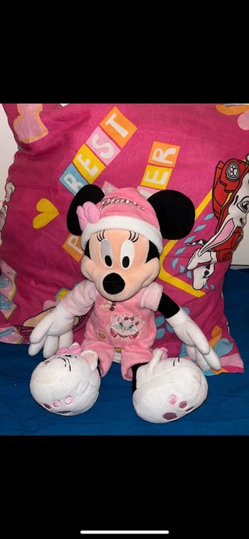 Peluche minnie habillé en marie