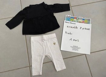 Ensemble fille 1 mois