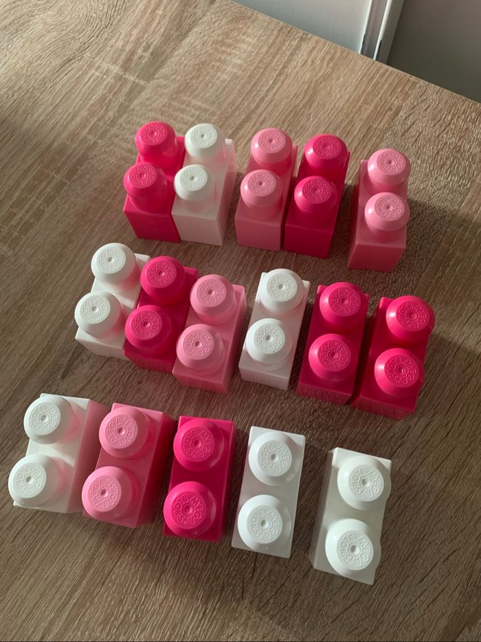 55 pièces de construction Méga bloks + 2 licornes + 1 princesse - photo numéro 6