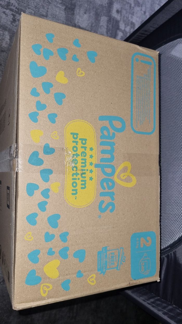 Carton 240 couches pampers taille 2 neuf - photo numéro 2