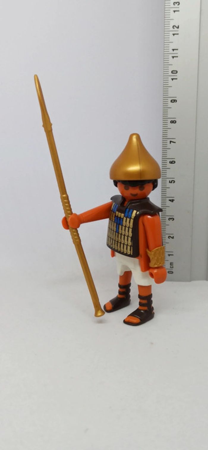 Homme garde soldat égyptien avec casque doré playmobil