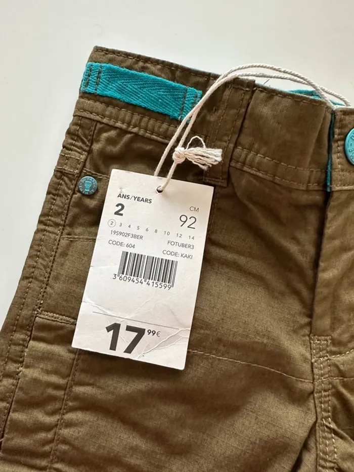 Short vert kaki - 2 ans - DPAM - neuf avec étiquette - photo numéro 3