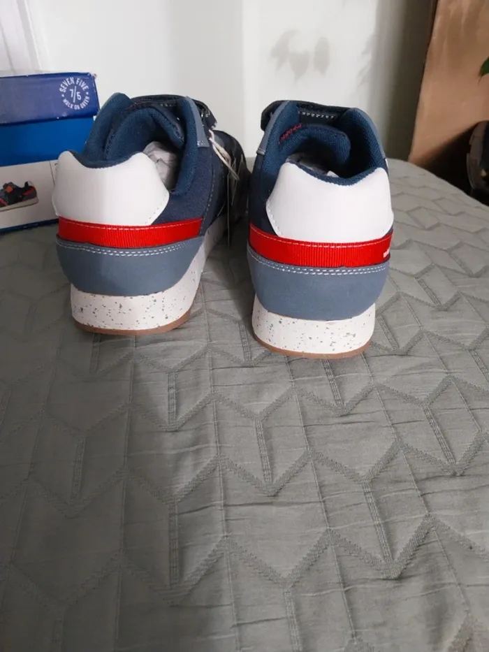 Chaussure/ basket bleu à scratch T39 - photo numéro 8