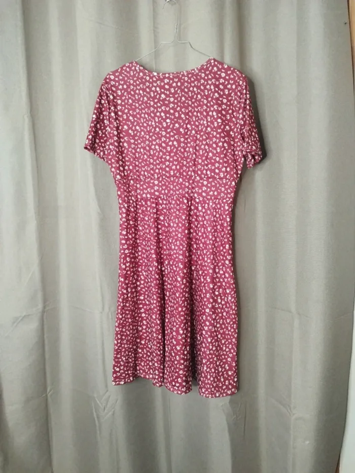 Robe avec petites fleurs - photo numéro 4