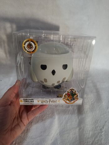 A saisir, NEUVE, très belle tirelire " Harry Potter  "  ( bien lire svp )