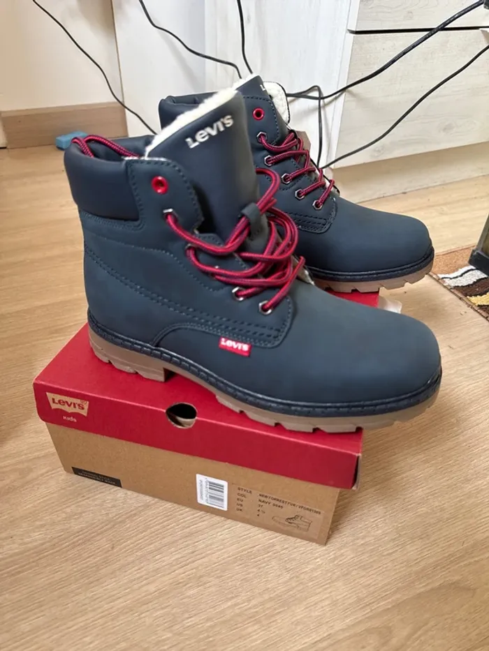 Magnifiques paires de bottines Levi’s neuves avec étiquette pointure 38 - photo numéro 3