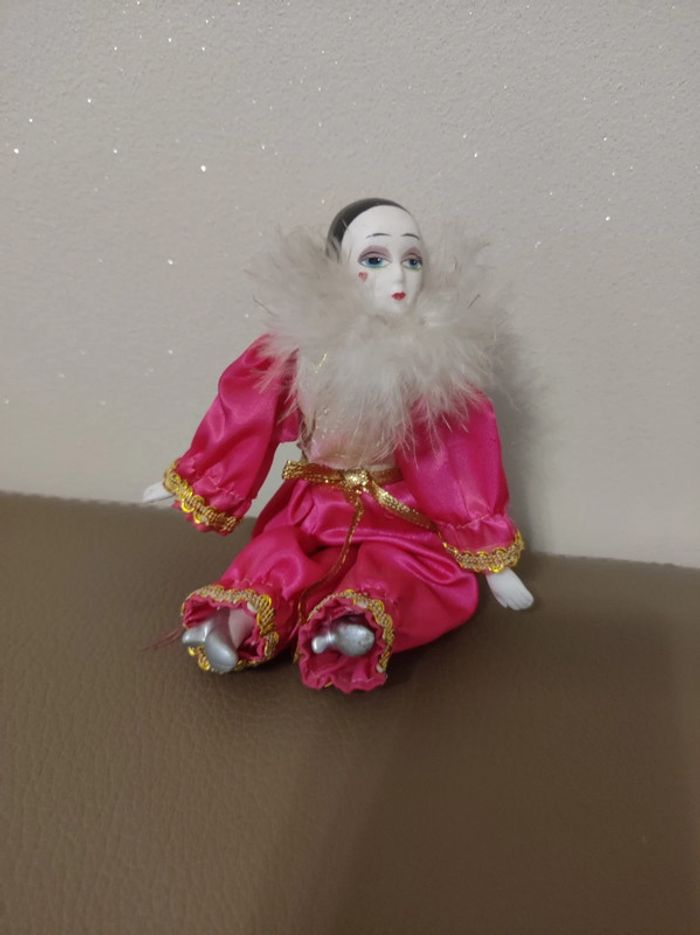 Poupée porcelaine Pierrot