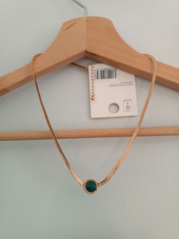 Collier doré / Vert