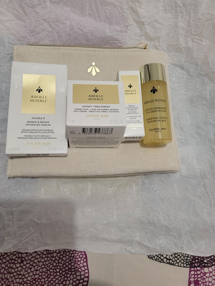 Lot cosmétiques abeille royale guerlain